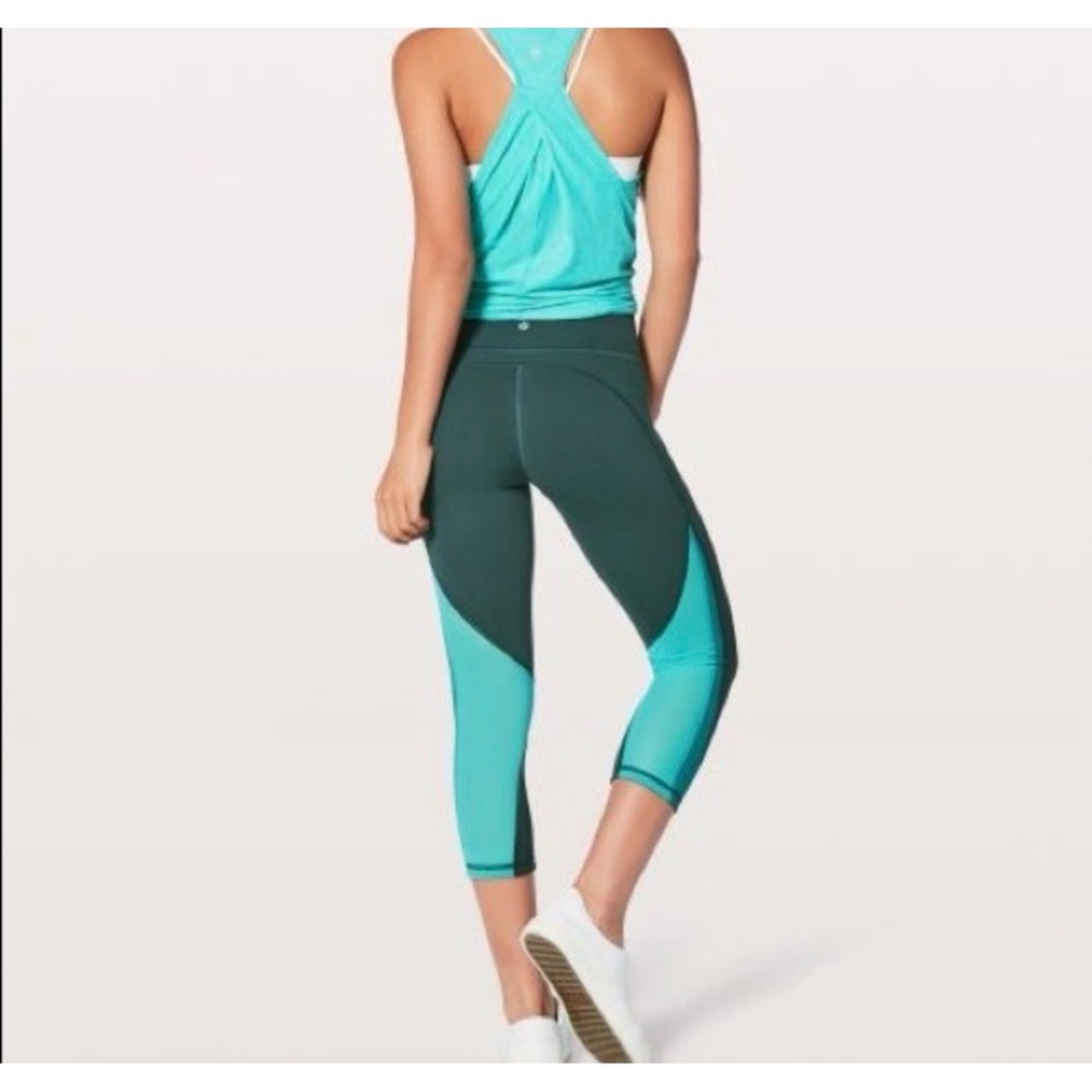 Lululemon Mix and Mesh Crop Size 6 NWT High Rise Luxtreme Mesh Yoga Leggings
